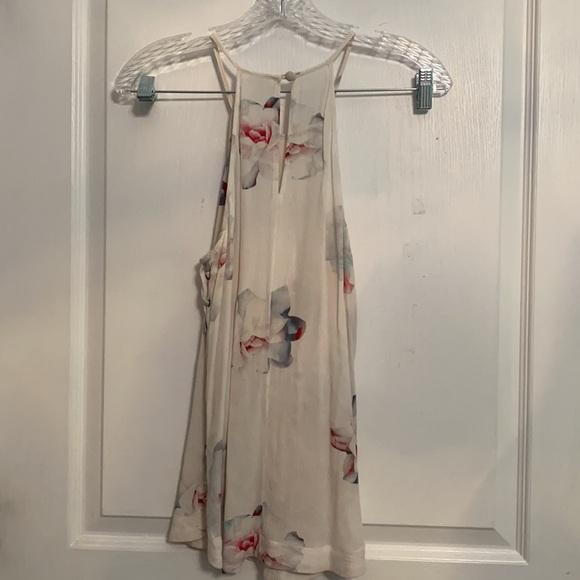 Willow & Clay Floral Blouse - Picture 4 of 5